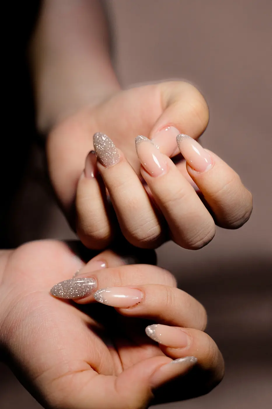 Manicura semipermanent en to nude